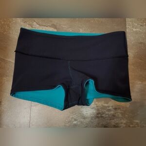 Lululemon Reversible Boogie Mini Shorts. Navy Blue & Aqua. 2" Inseam. Size 8.